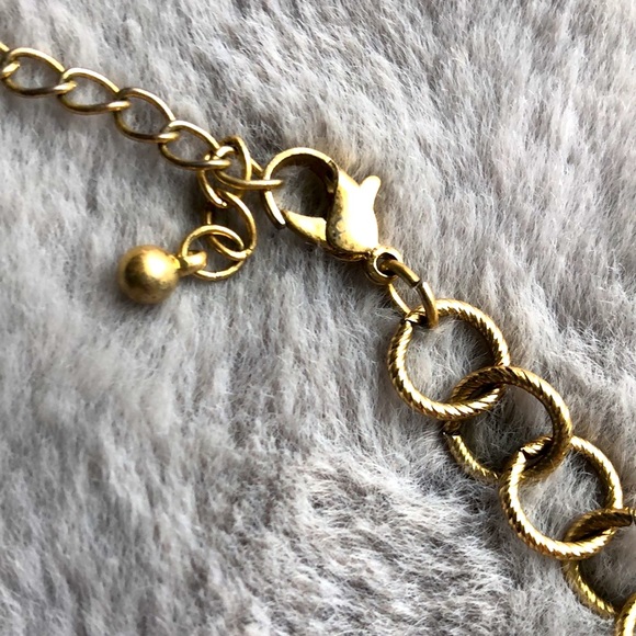 J C Penny Necklace & Earrings matching set - Picture 4 of 7